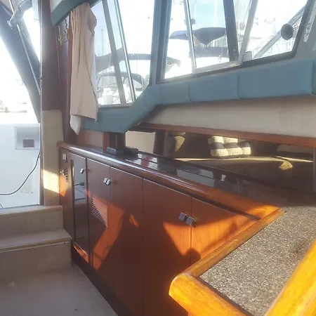 Boat Holidays ספינת מלון *
